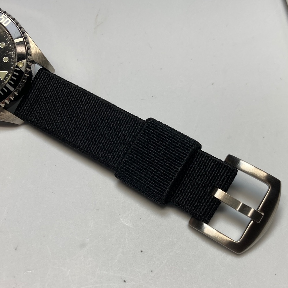 Casio vintage MTD-1010 dive watch, new fabric strap, new battery, black dial - Picture 7 of 15